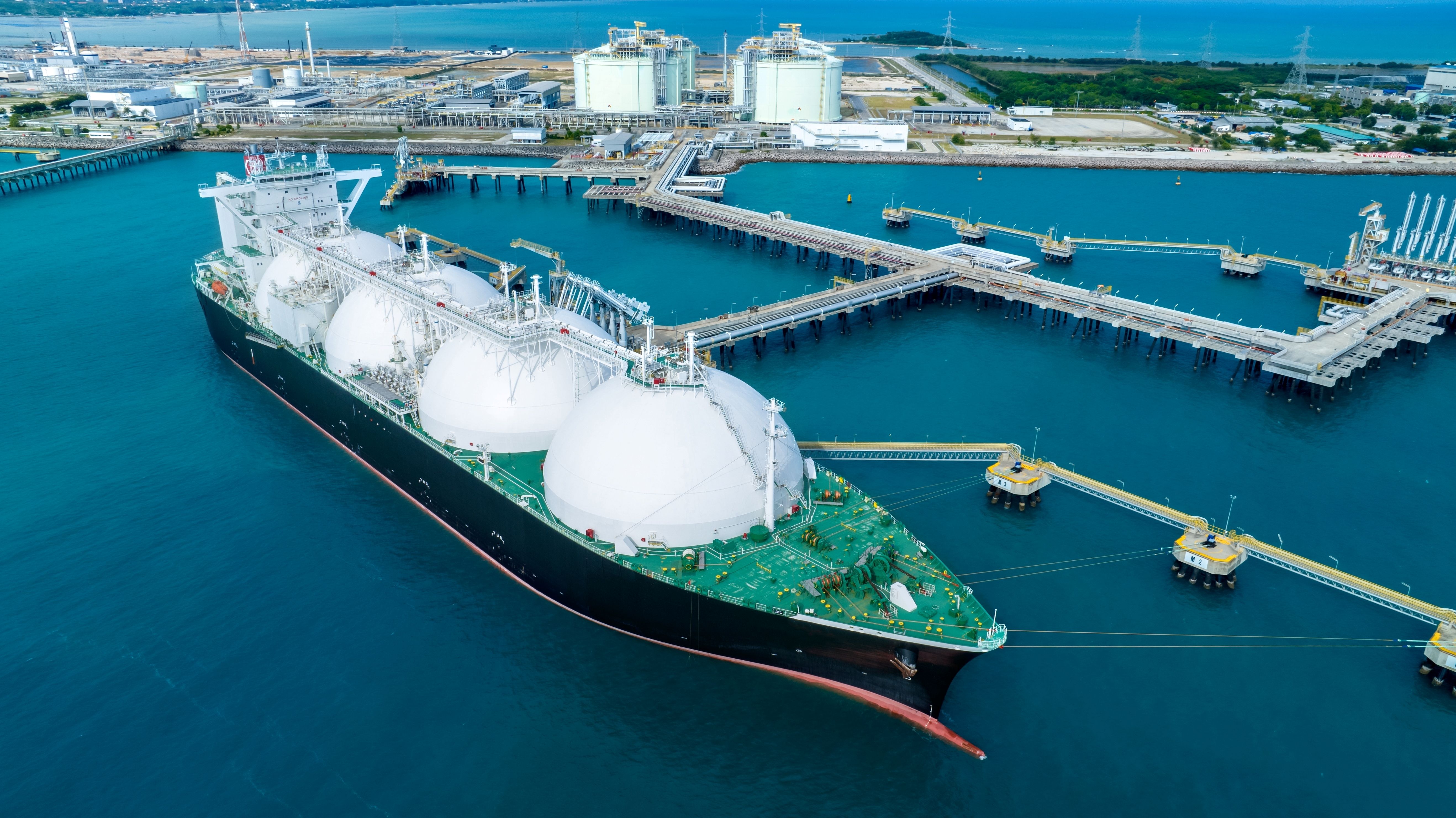 LNG Shutterstock 2317198473
